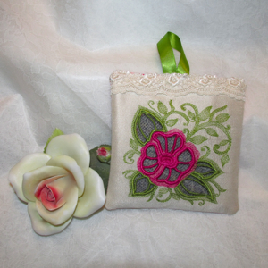 CUTWORK ROSE 1 4X4