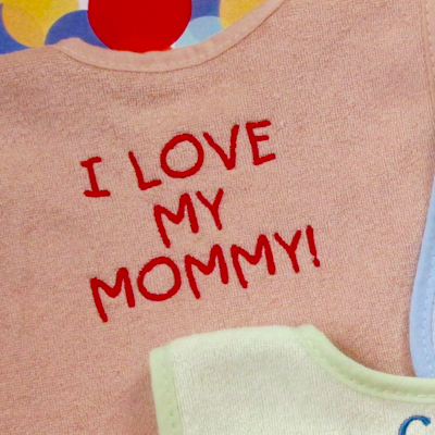 I love my mommy embroidery baby bib design